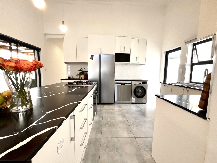 3 Bedroom Property for Sale in Sandown Western Cape